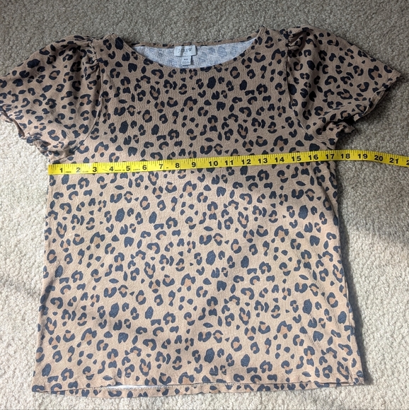 Leopard Print Puff Sleeve Top - Picture 1 of 1